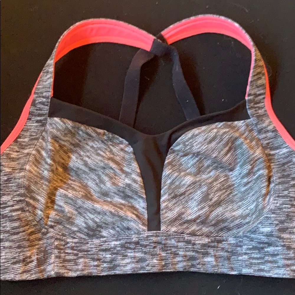 Lulu lemon sports bra